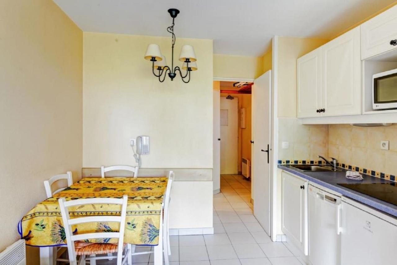 Residence La Pinede - Maeva Home Hyeres Ruang foto