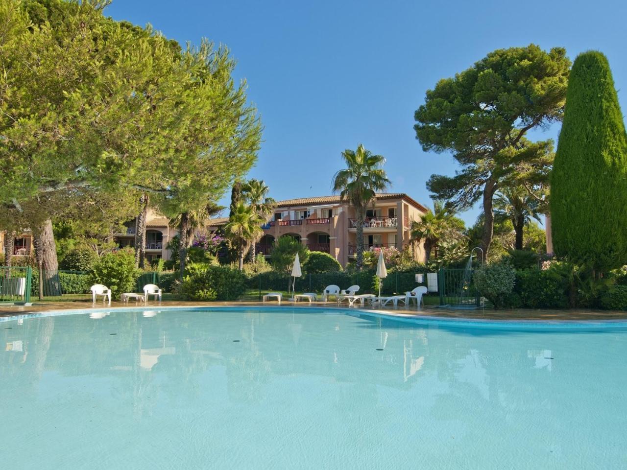 Residence La Pinede - Maeva Home Hyeres Bagian luar foto
