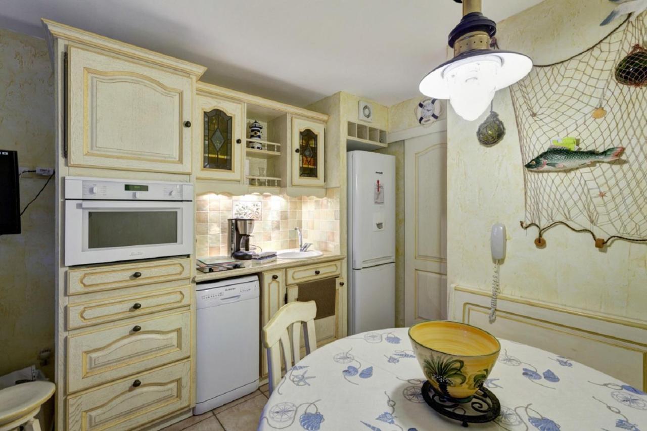 Residence La Pinede - Maeva Home Hyeres Bagian luar foto